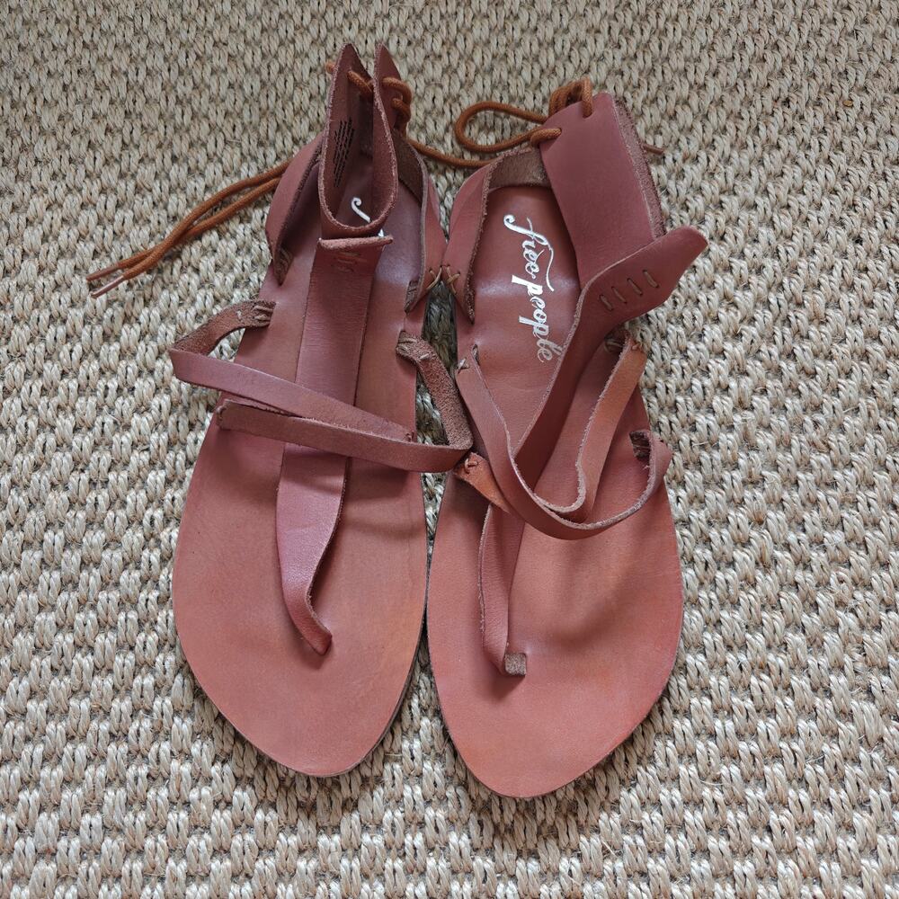 FREE PEOPLE Vacation Day Wrap Sandals Vachetta Tan Leather 39 EU/US 8.5 NWOB